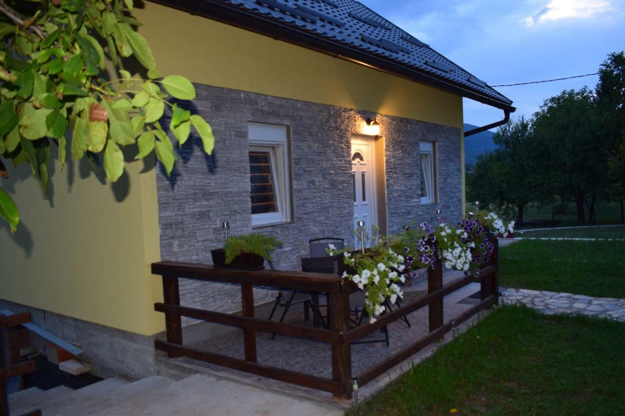 Apartment & Room Toma Smoljanac Exterior foto